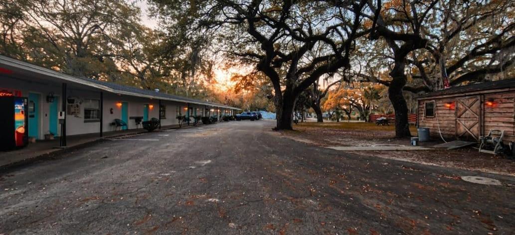 Cindy'S Motel & Rv Park Mayo エクステリア 写真