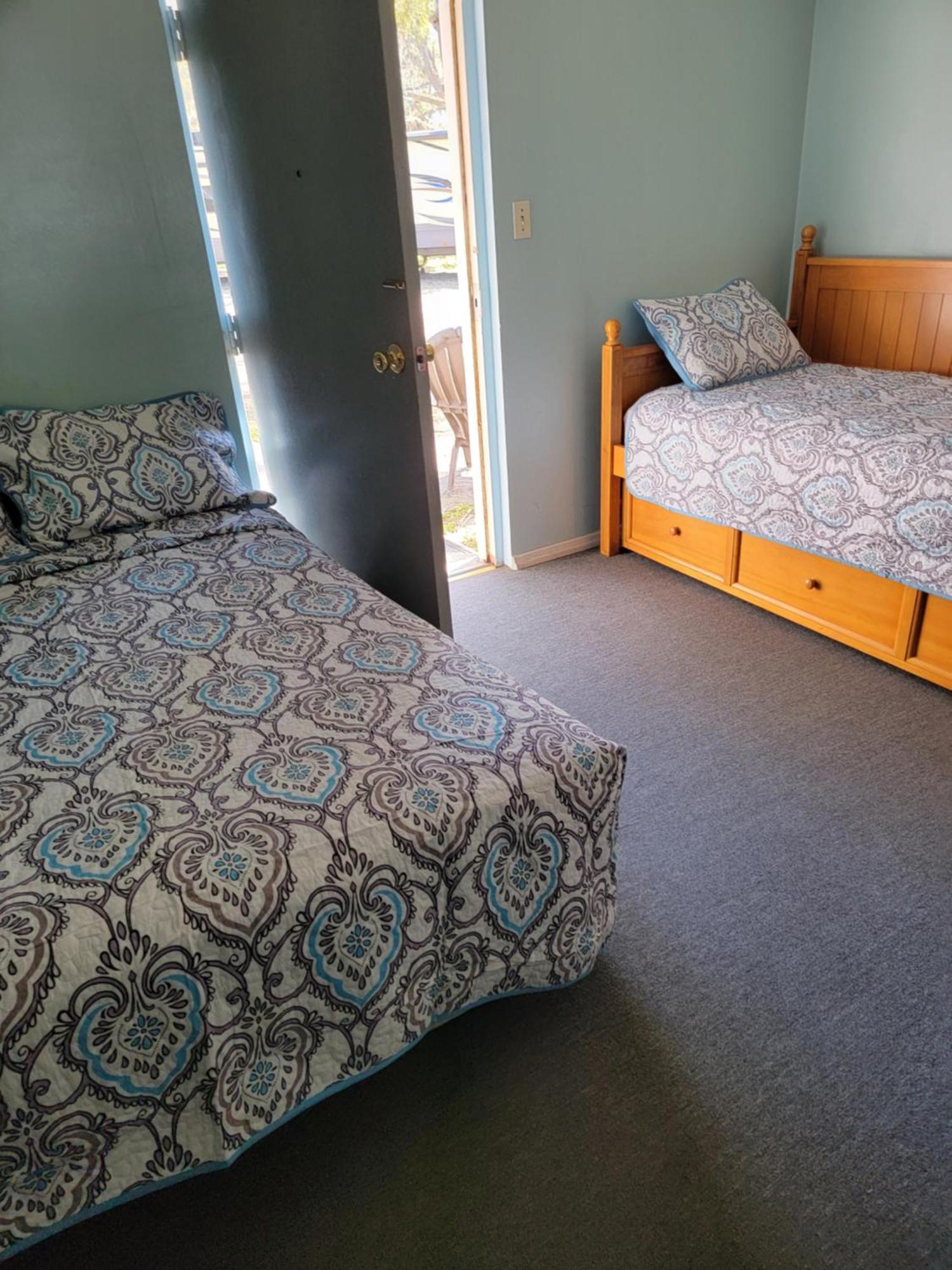 Cindy'S Motel & Rv Park Mayo エクステリア 写真